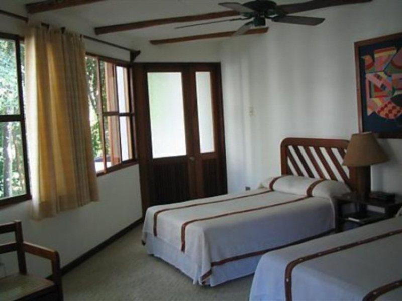 Villa Maya Flores Exterior foto